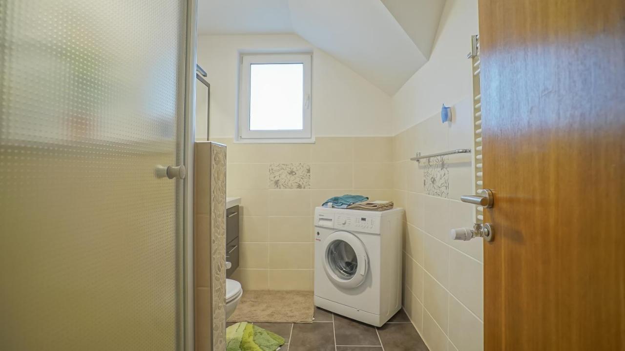 Apartment Vilux With Indoor Private Parking