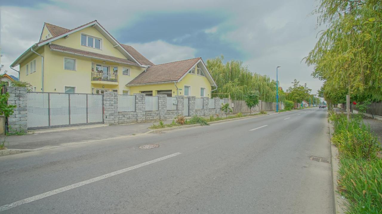 Apartment Vilux With Indoor Private Parking *