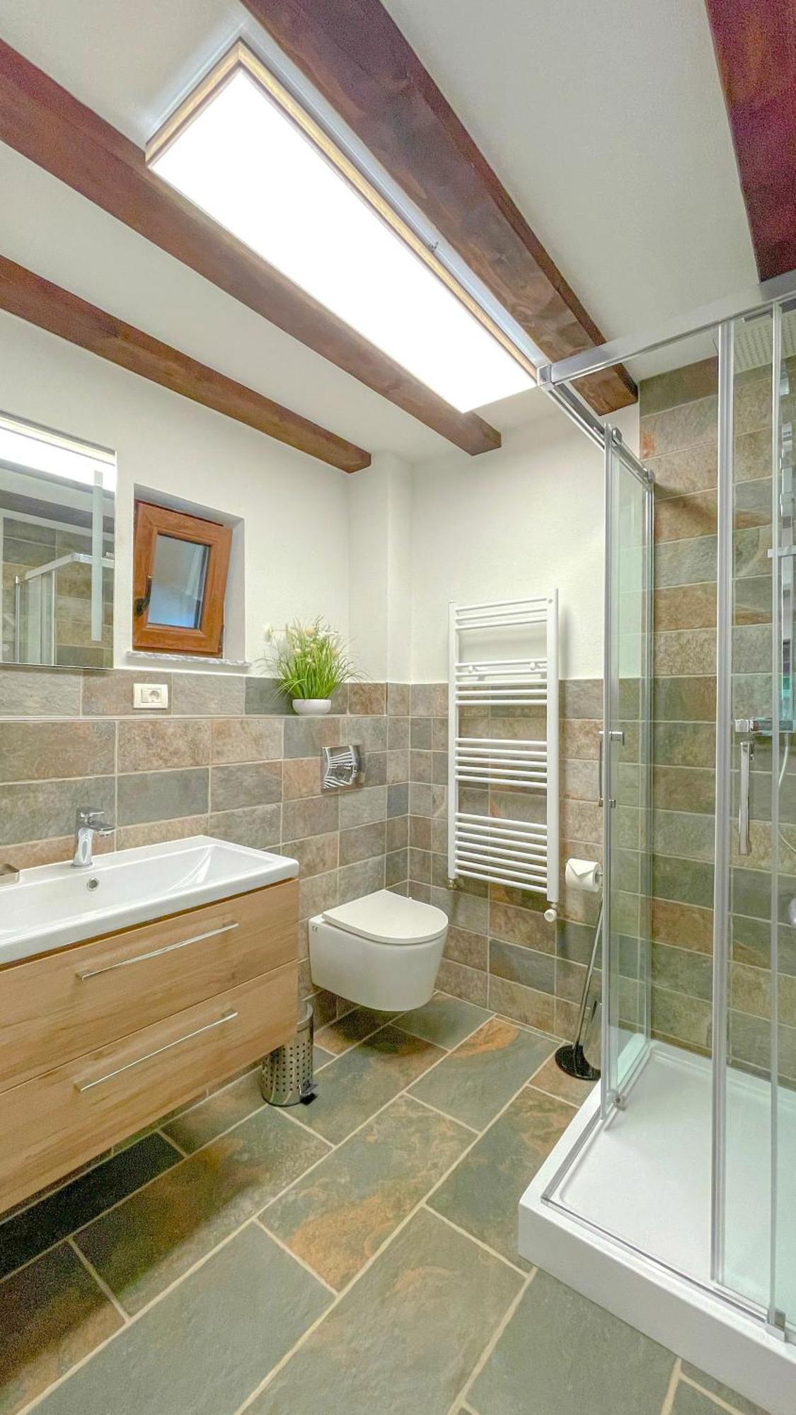 Vilux With Indoor Private Parking Brasov