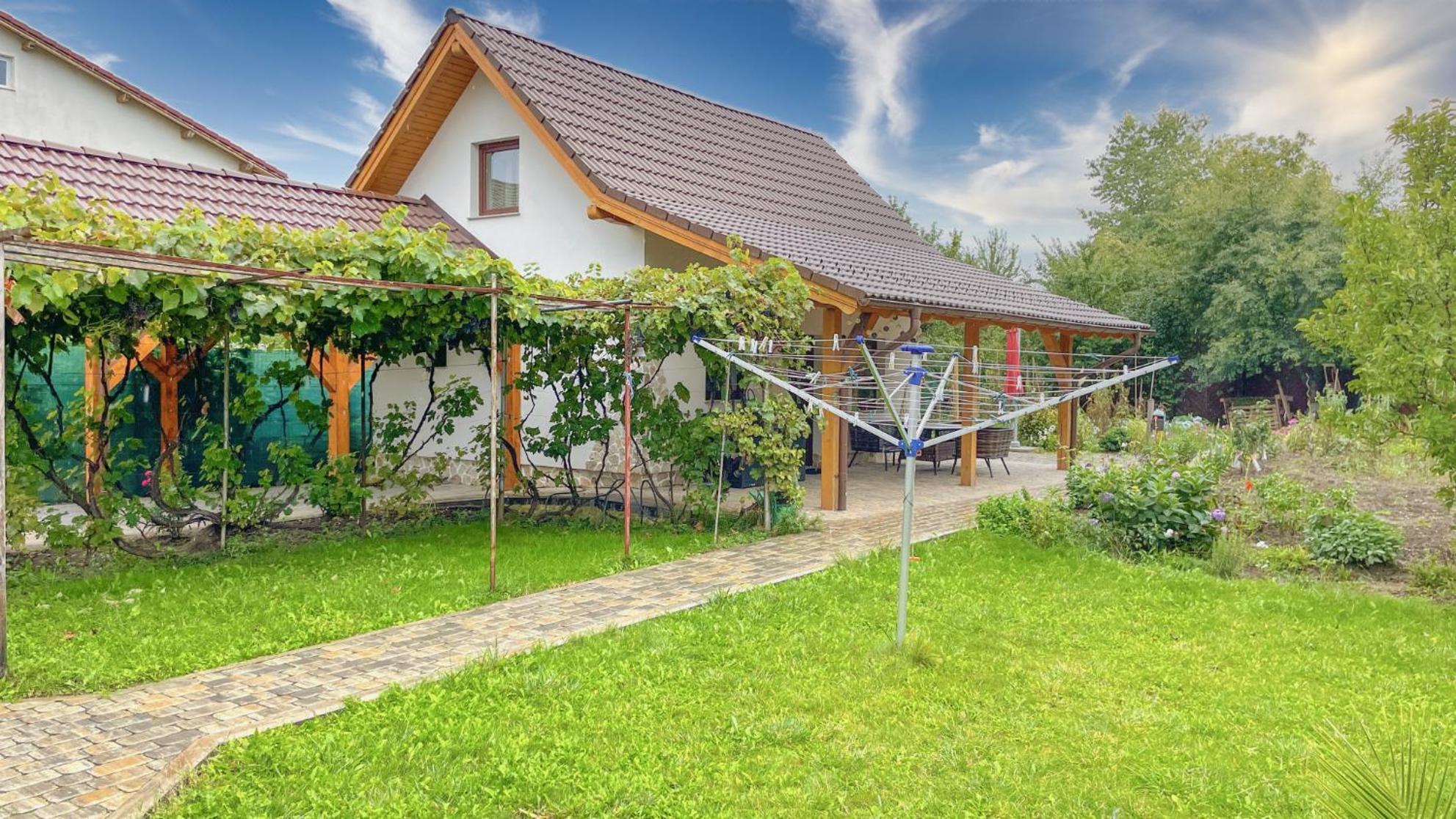 Vilux With Indoor Private Parking Apartment *